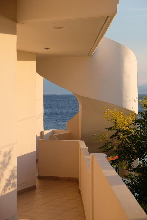 Lappas Rooms Rovies Exterior photo