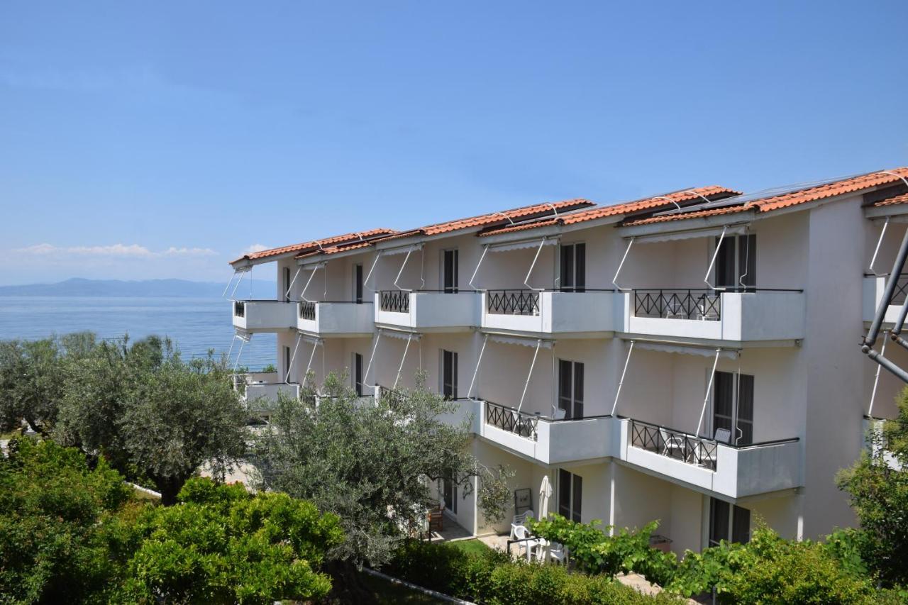 Lappas Rooms Rovies Exterior photo
