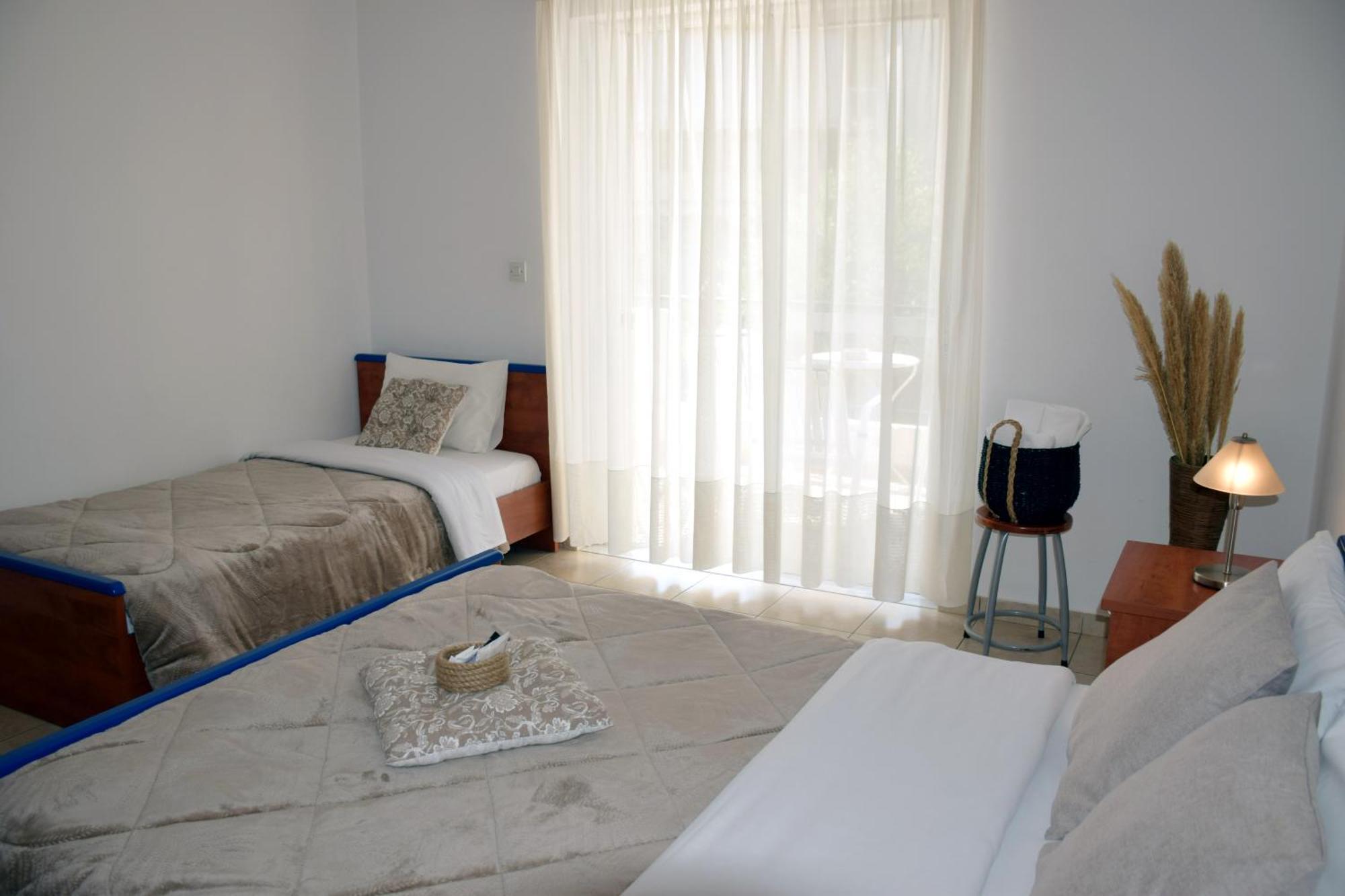 Lappas Rooms Rovies Exterior photo