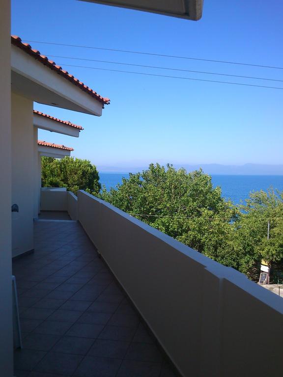 Lappas Rooms Rovies Exterior photo